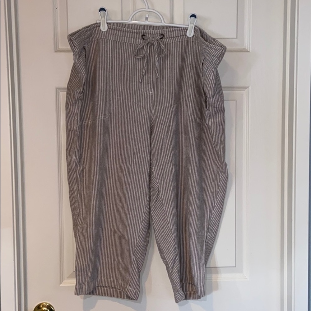 Per Se linen drawstring waist capris